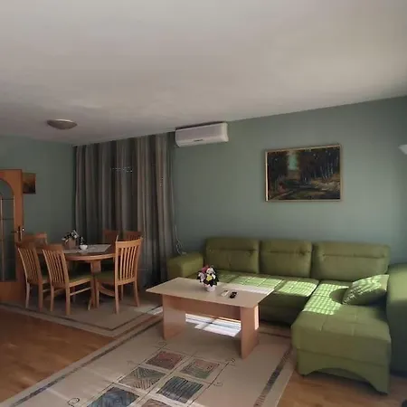 דירה Cozy Ivana's