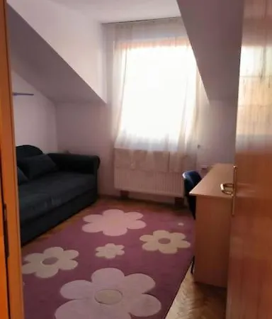 Cozy Ivana's סקופיה